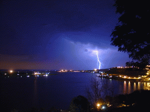 Download http://www.findsoft.net/Screenshots/Awing-Pictures-of-Lightning-Screensaver-2418.gif
